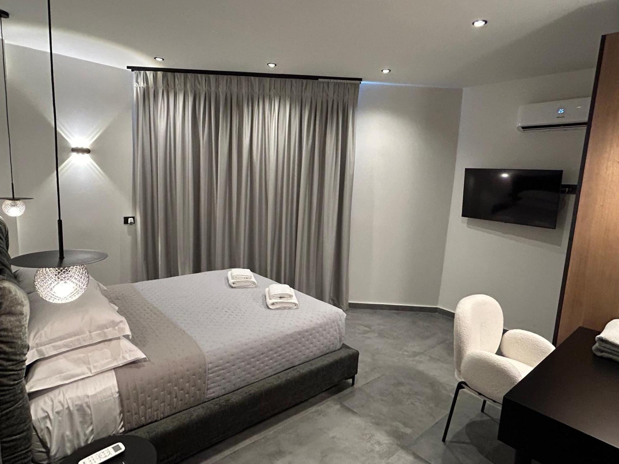 X Luxury Suites อาร์กอสโตลี ภายนอก รูปภาพ