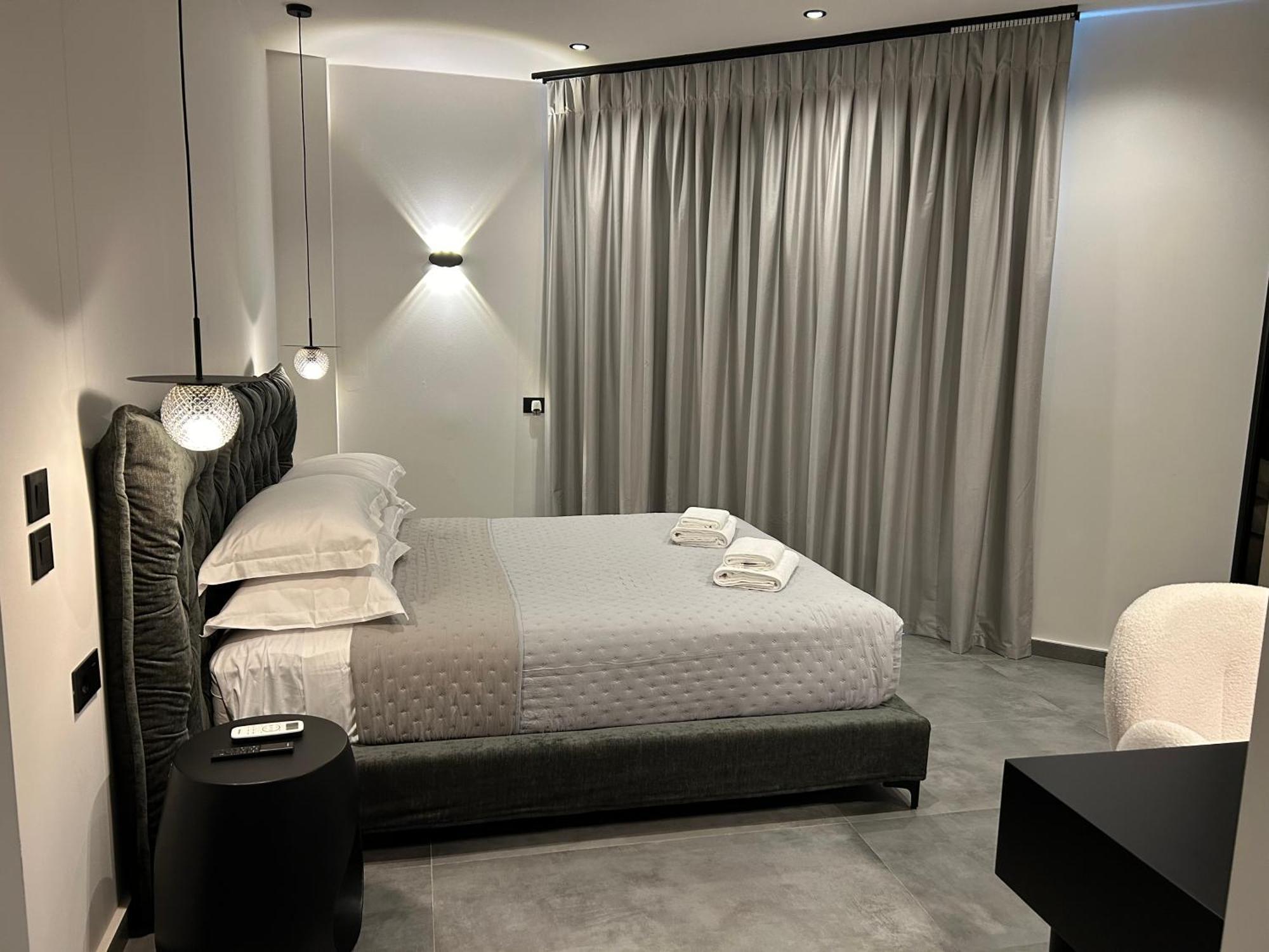 X Luxury Suites อาร์กอสโตลี ภายนอก รูปภาพ
