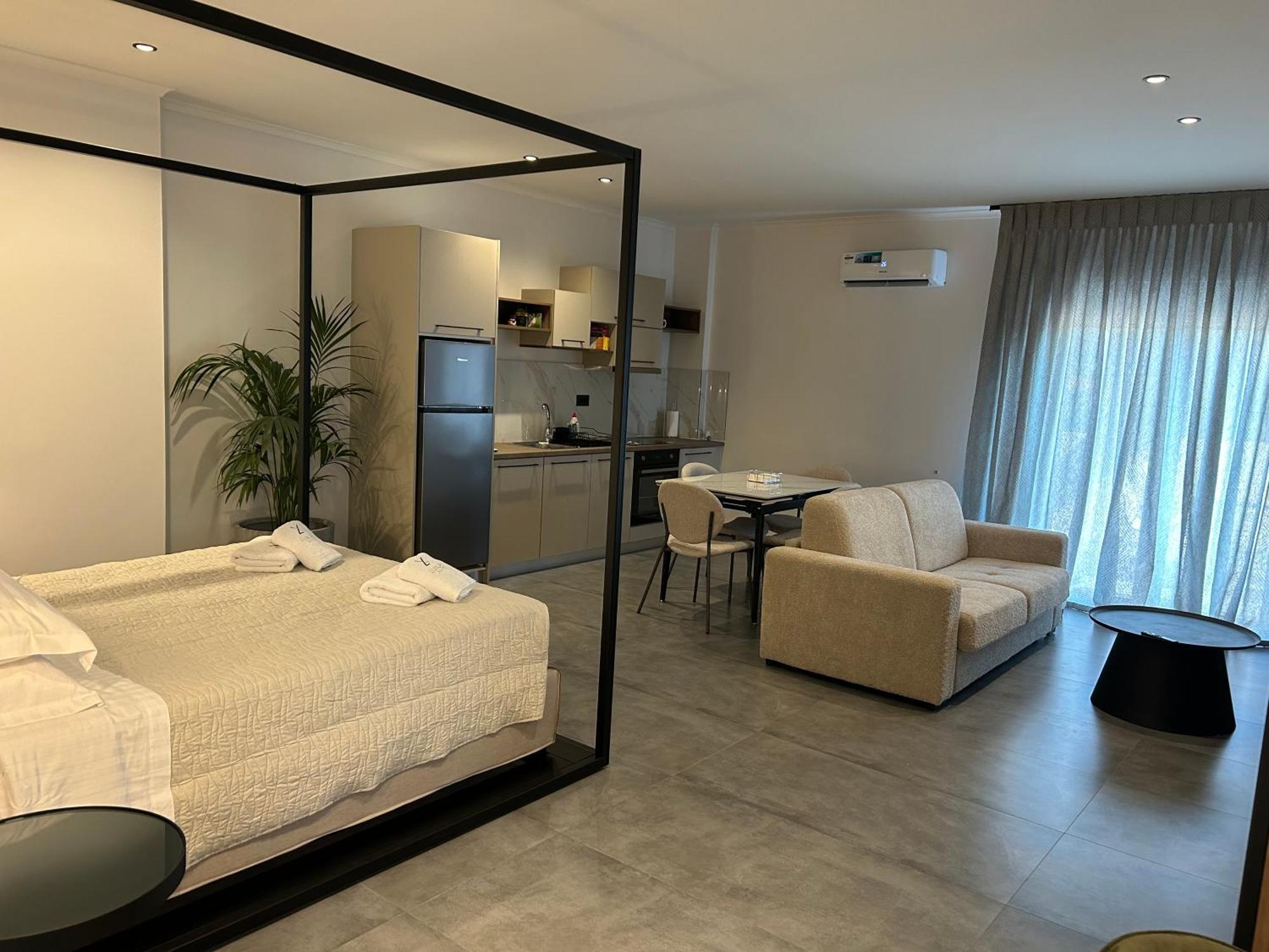 X Luxury Suites อาร์กอสโตลี ภายนอก รูปภาพ