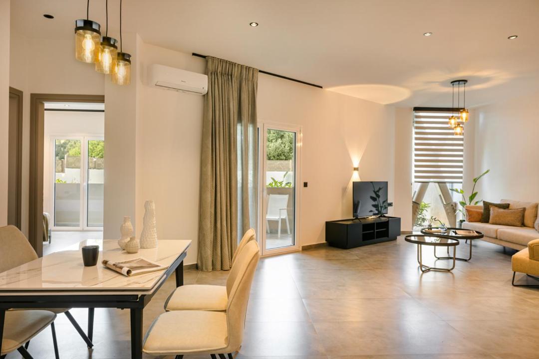 X Luxury Suites อาร์กอสโตลี ภายนอก รูปภาพ