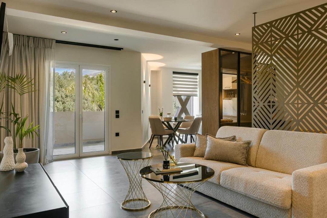 X Luxury Suites อาร์กอสโตลี ภายนอก รูปภาพ